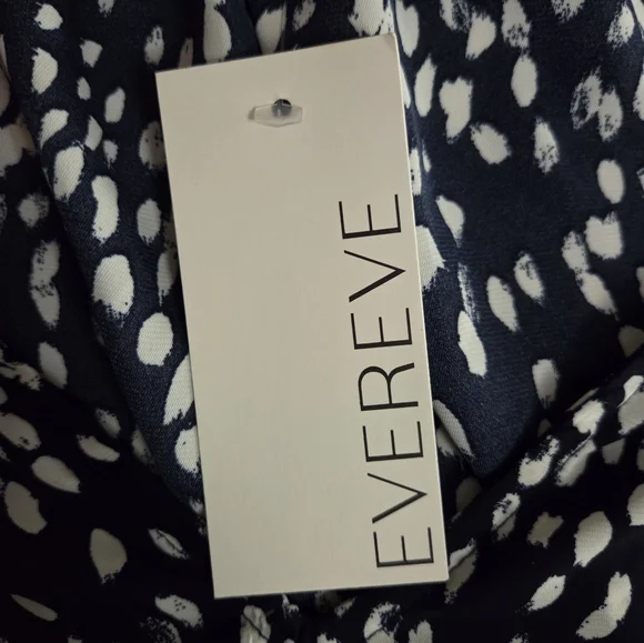 Evereve - Long Sleeve Top - Size XL - Picture 11 of 13